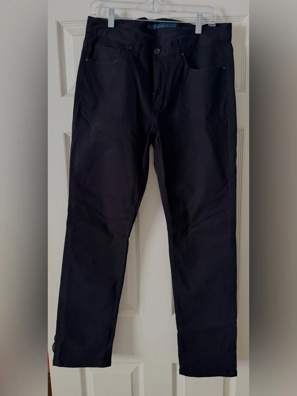 Perry Ellis Men’s Slim Fit Black Rinse 5-Pocket Denim Jeans